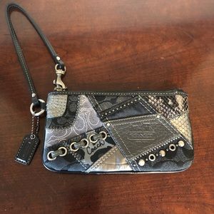 Coach wristlet. Excellent condition. Used.